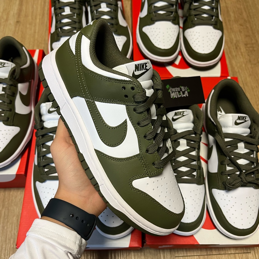 Nike Dunk Low Olive Medium W